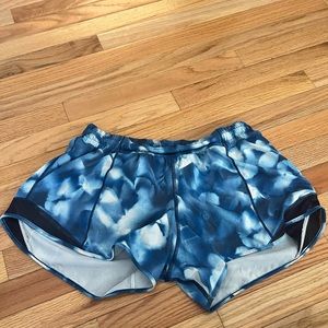 lululemon size 10 shorts